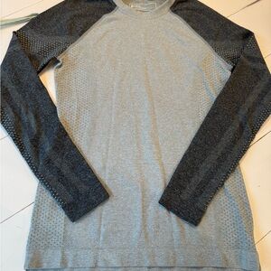 Figs Gray and Black Long Sleeve Raglan Tee